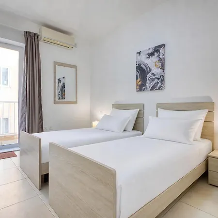 Appartamento New To The Market - 2 Bedroom Unit 5 Minutes Walk From The By Sf Homes *