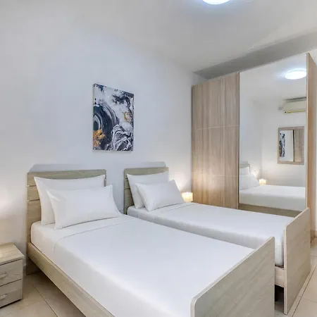 New To The Market - 2 Bedroom Unit 5 Minutes Walk From The By Sf Homes * Sliema